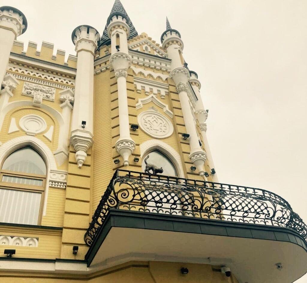 НОВАЯ КРАСИВАЯ квартира. Черкассы Экстерьер фото